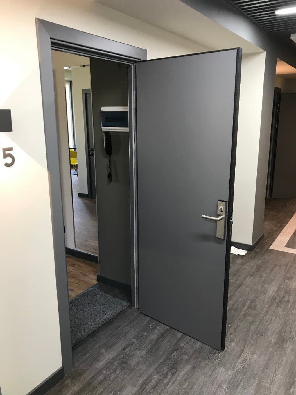 ТОП 5 проблем в сфере проектных дверей